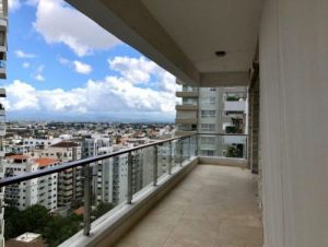 Spacious penthouse for sale in Piantini in Santo Domingo.  Santo domingo