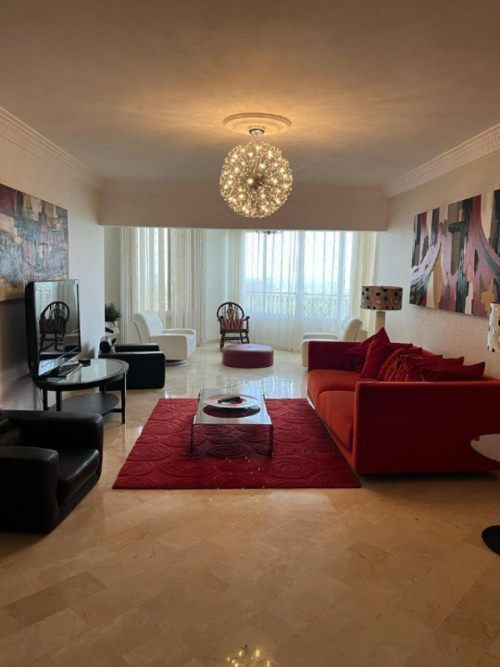 Luxurious apartment for sale in Los Cacicazgos, Santo Domingo. 