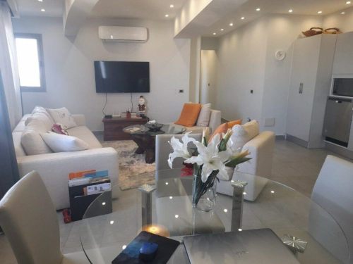 Modern furnished apartment for sale in Bella Vista, Santo Domingo. 