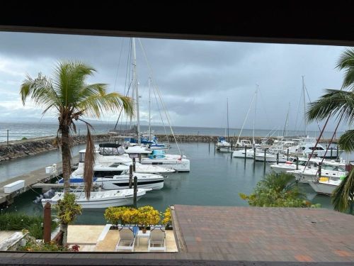 Villa frente a marina disponible para venta en Puerto Bahia       